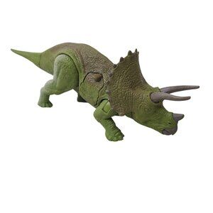 Jurassic World Triceratops Battle Damage 2017 Mattel Dinosaur Figure